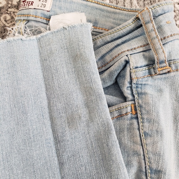 Hollister Skinny Jeans - Picture 4 of 4